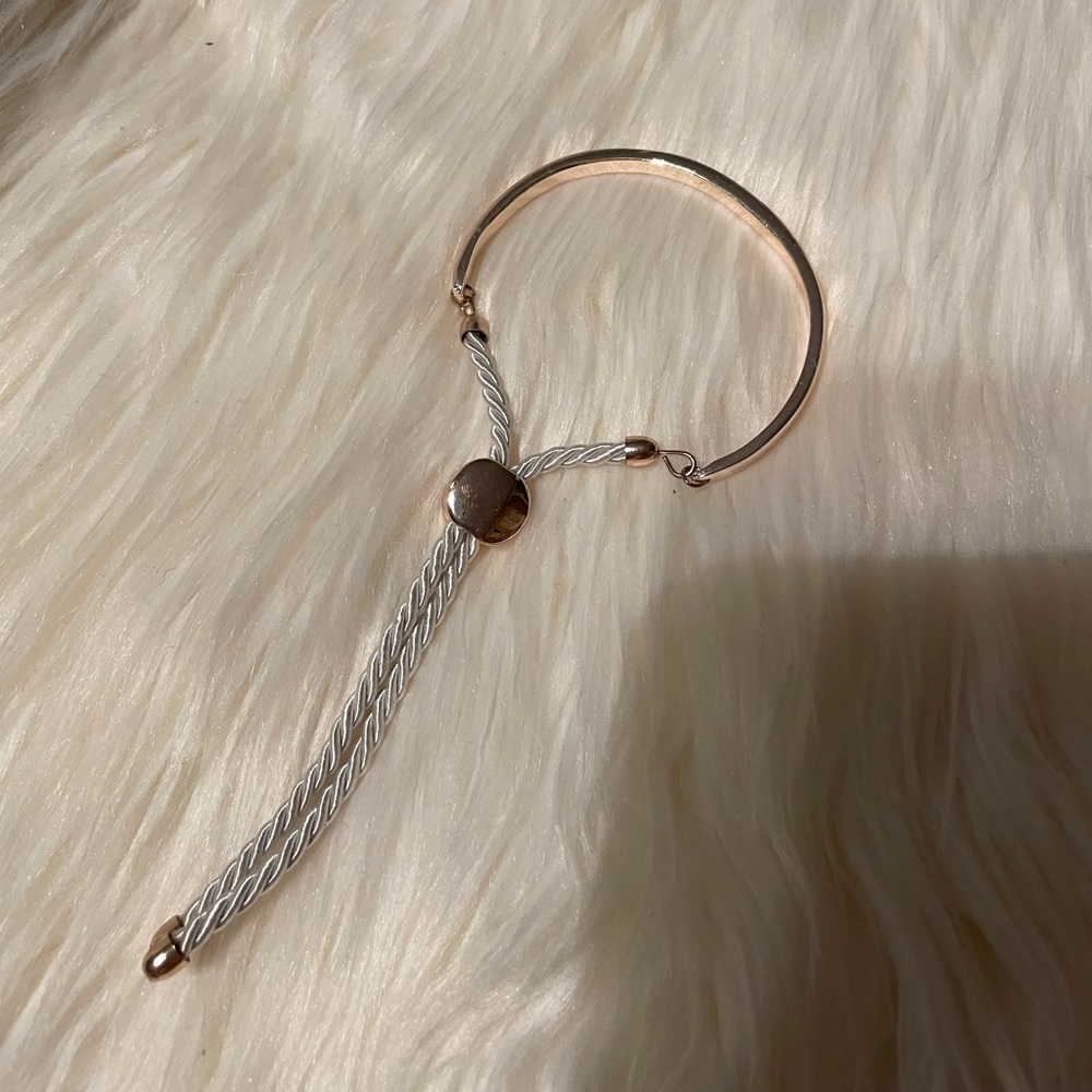Be Strong Gold Roped Bracelet - Picture 6 of 8